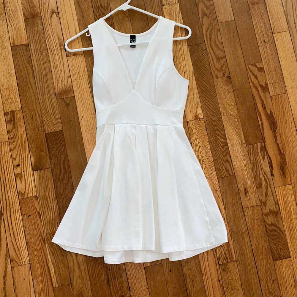 Windsor white dress in size small